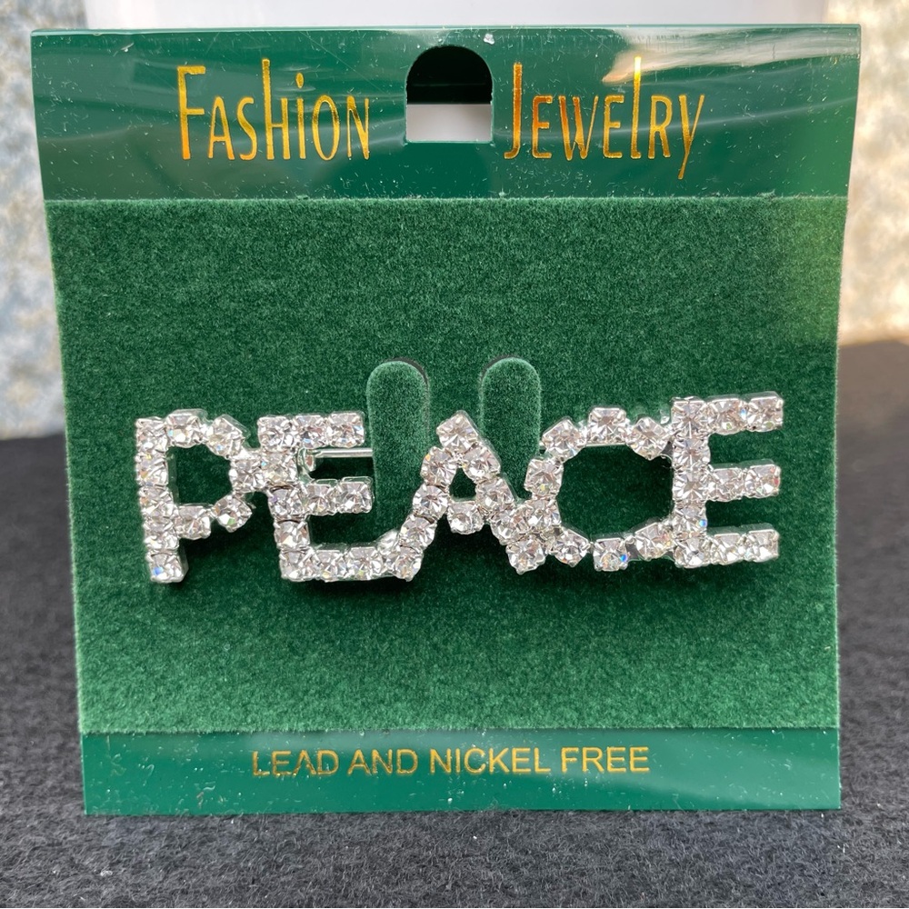 Brooch,